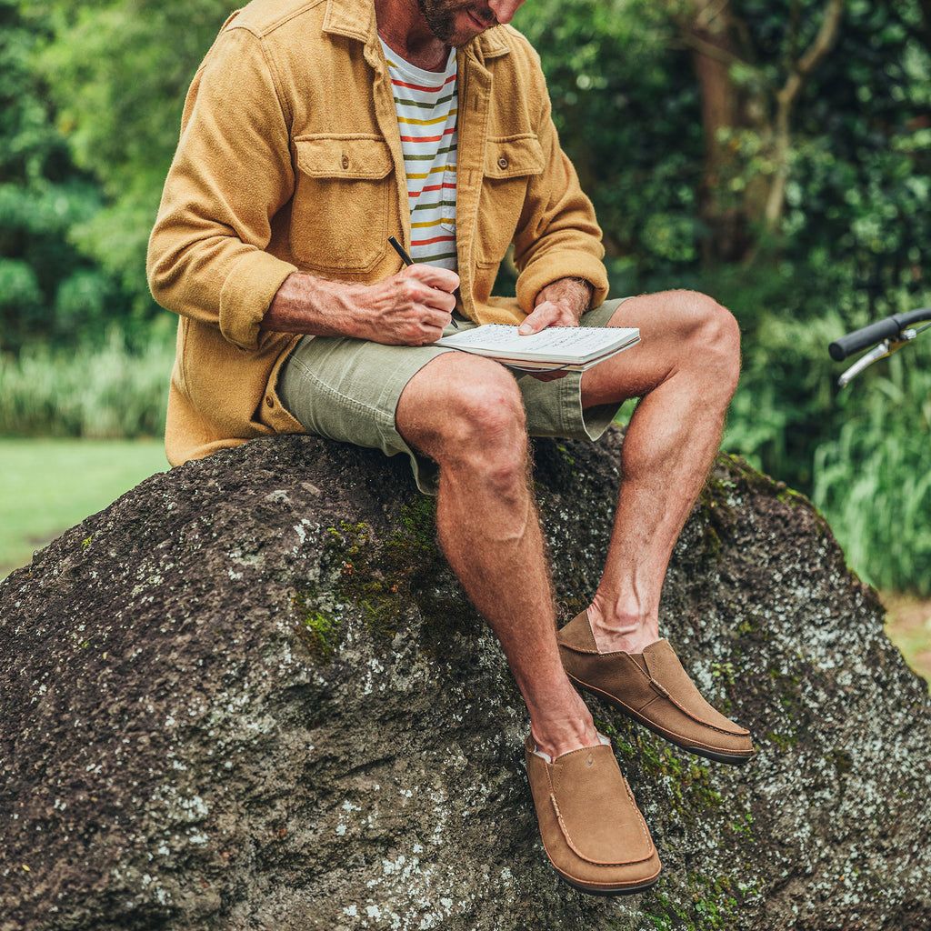 Men's Olukai Kīpuka Hulu Slippers Brown | HGSWRFJ-23