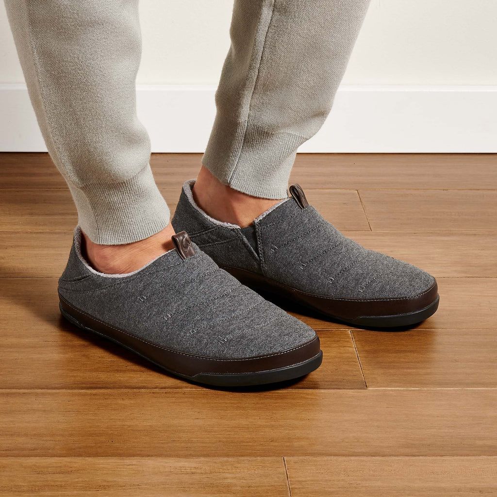 Men's Olukai Mahana Slippers Dark Grey | GATVBIR-92