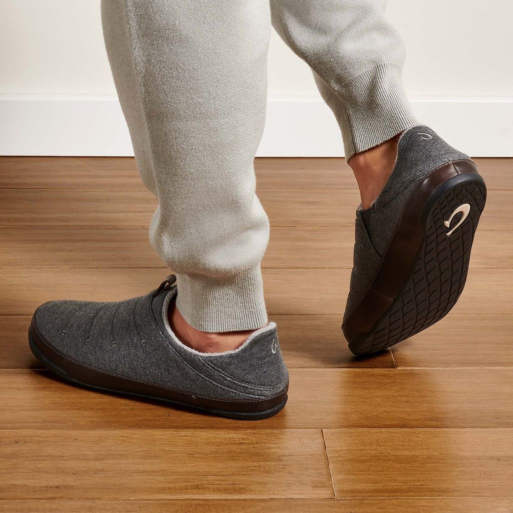 Men's Olukai Mahana Slippers Dark Grey | GATVBIR-92