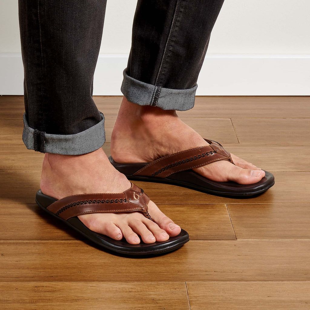 Men's Olukai Mea Ola Sandals Brown | NKLCEFR-91